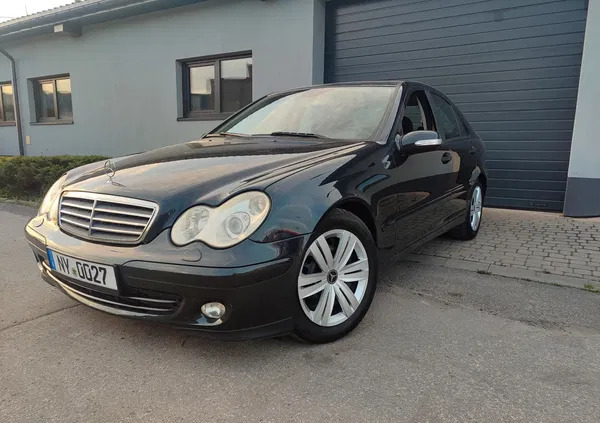 samochody osobowe Mercedes-Benz Klasa C cena 18200 przebieg: 238177, rok produkcji 2004 z Starachowice